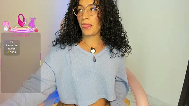 misslya00 online show from 12/18/25, 03:45