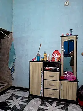 lapicarona18 online show from 11/14/25, 01:15