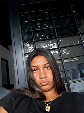 lapicarona18 online show from 12/02/25, 09:21