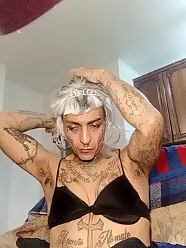 00Travsharongomez online show from 11/04/25, 01:05