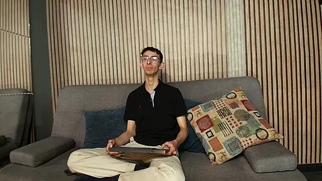 ZyroNight online show from 11/13/25, 11:25