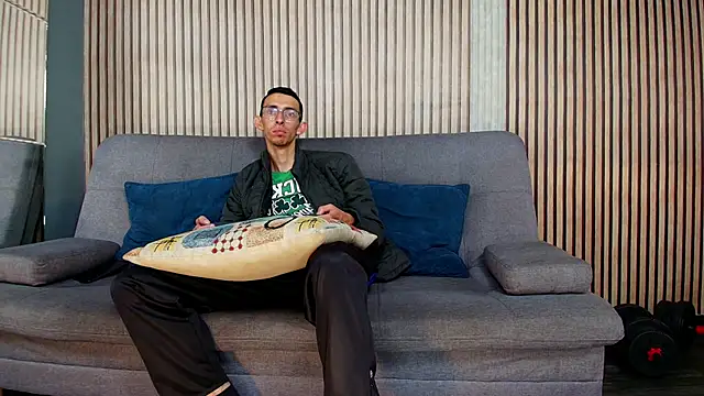 ZyroNight online show from 12/22/25, 07:33