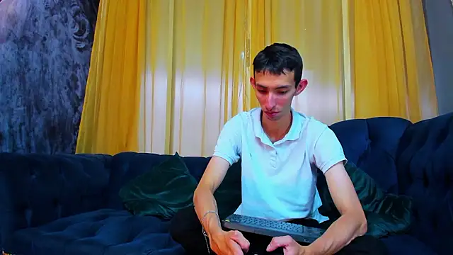 ZyroNight online show from 01/13/26, 07:30