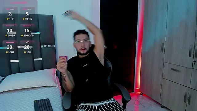 Snapshot of noah_corvelle chatting on 11/15/25, 11:54 noah corvelle online show from 11/15/25, 11:54