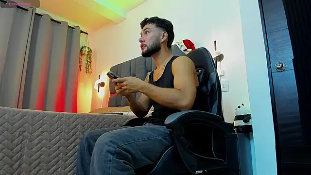 noah corvelle online show from 12/23/25, 01:58