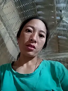 Snapshot of oanh-oanhbay chatting on 11/25/25, 09:48 oanh-oanhbay online show from 11/25/25, 09:48