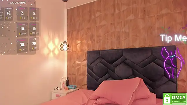 Kiara velvet   online show from 12/13/25, 08:36