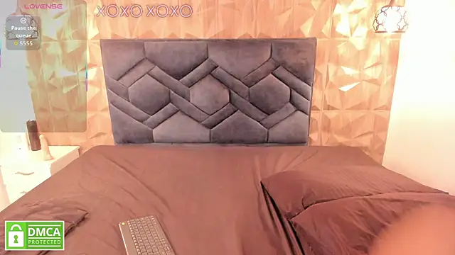 Snapshot of Kiara_velvet__ chatting on 02/13/26, 08:05 Kiara velvet online show from 02/13/26, 08:05