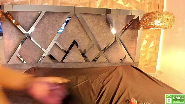 Kiara velvet   online show from 03/27/26, 04:51