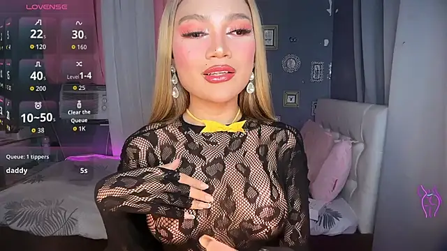Tsfoxyangelx online show from 06/17/26, 08:54