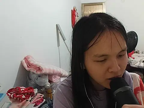 Snapshot of RebelAura chatting on 07/02/26, 07:31 RebelAura online show from 07/02/26, 07:31