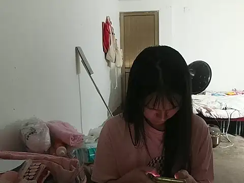 Snapshot of RebelAura chatting on 07/15/26, 11:48 RebelAura online show from 07/15/26, 11:48