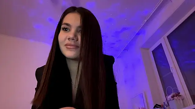 Snapshot of Priscillla_Cute chatting on 11/08/25, 02:28 Priscillla Cute online show from 11/08/25, 02:28