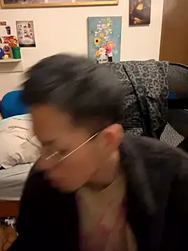 ippei0001 online show from 11/05/25, 04:29