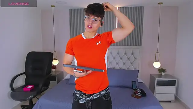 jhoumod 21  online show from 11/22/25, 03:05