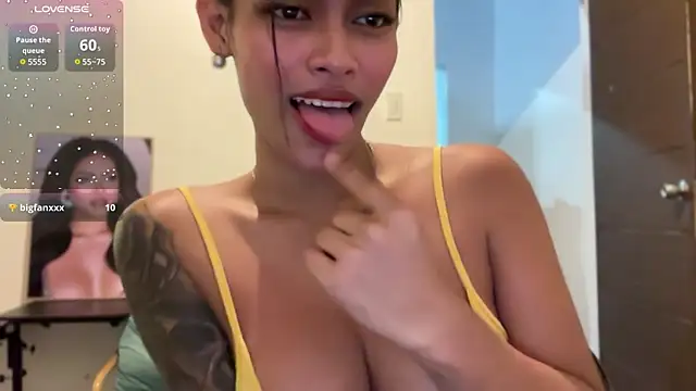 Snapshot of miapasitaa chatting on 02/07/26, 02:10 miapasitaa online show from 02/07/26, 02:10