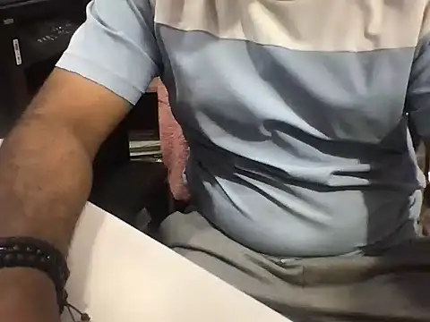 KingCobra 07 online show from 04/15/26, 02:57