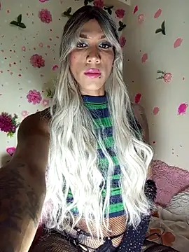 Snapshot of Sthefy_luna131 chatting on 11/22/25, 07:35 Sthefy luna131 online show from 11/22/25, 07:35