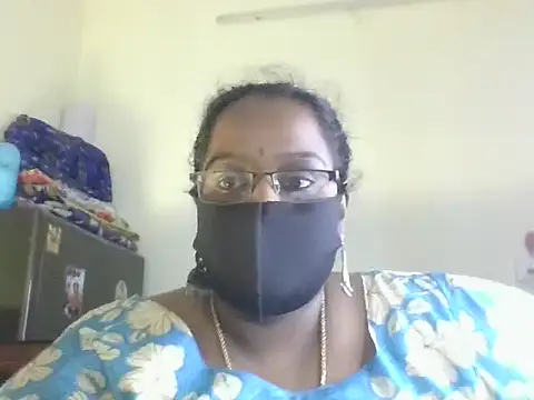 hootypriya online show from 07/20/26, 11:45