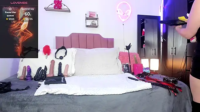 Victoria Wilde  online show from 03/24/26, 10:09