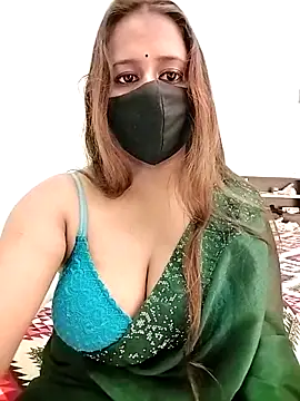 Snapshot of LoveLy-Soneya chatting on 11/13/25, 04:06 LoveLy-Soneya online show from 11/13/25, 04:06