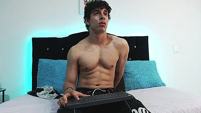 chris evans27 online show from 02/13/26, 11:45