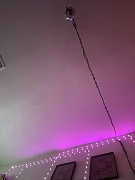 Redriddinghood8 online show from 11/15/25, 12:02