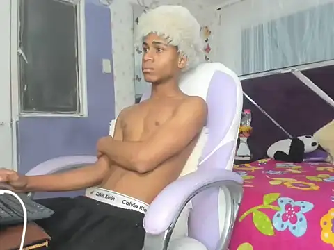 Snapshot of Santy_bigcock_01 chatting on 11/07/25, 11:54 Santy bigcock 01 online show from 11/07/25, 11:54