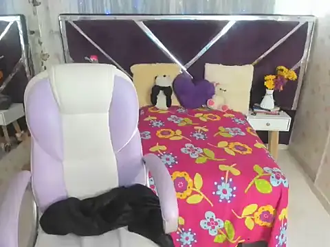 Snapshot of Santy_bigcock_01 chatting on 11/10/25, 03:22 Santy bigcock 01 online show from 11/10/25, 03:22