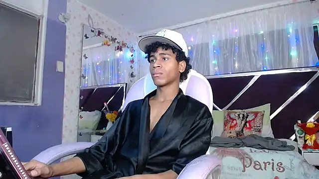Santy bigcock 01 online show from 05/21/26, 01:18