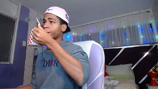 Santy bigcock 01 online show from 07/03/26, 12:44