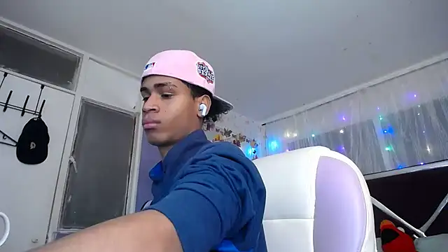 Santy bigcock 01 online show from 07/08/26, 12:42