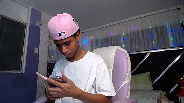 Santy bigcock 01 online show from 07/16/26, 02:28