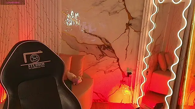 PEACHY TAY online show from 04/07/26, 11:10