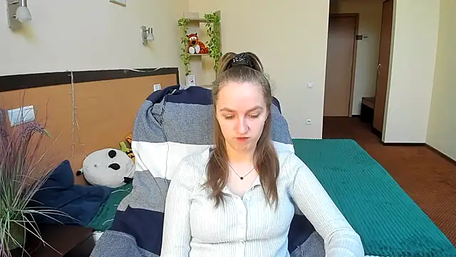 Nesie-Stoun online show from 11/24/25, 09:20