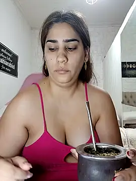 nahiarabiel33 online show from 02/11/26, 02:22