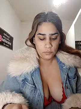 nahiarabiel33 online show from 05/24/26, 04:34