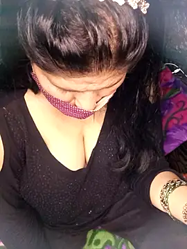 Snapshot of Anjali-25 chatting on 12/01/25, 11:26 Anjali-25 online show from 12/01/25, 11:26