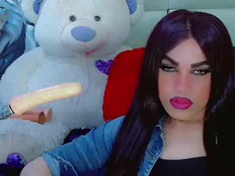 Snapshot of NharaBigCock chatting on 11/12/25, 05:24 NharaBigCock online show from 11/12/25, 05:24