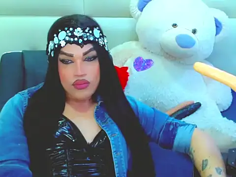 Snapshot of NharaBigCock chatting on 02/13/26, 07:10 NharaBigCock online show from 02/13/26, 07:10