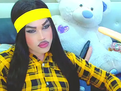 Snapshot of NharaBigCock chatting on 02/14/26, 04:59 NharaBigCock online show from 02/14/26, 04:59