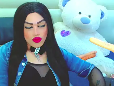 Snapshot of NharaBigCock chatting on 02/21/26, 03:35 NharaBigCock online show from 02/21/26, 03:35