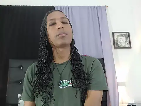 Snapshot of MiaCoock chatting on 11/22/25, 12:26 MiaCoock online show from 11/22/25, 12:26