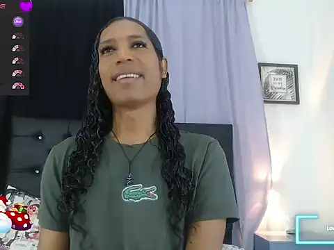 Snapshot of MiaCoock chatting on 12/16/25, 12:43 MiaCoock online show from 12/16/25, 12:43