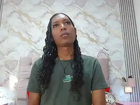 Snapshot of MiaCoock chatting on 12/18/25, 12:44 MiaCoock online show from 12/18/25, 12:44