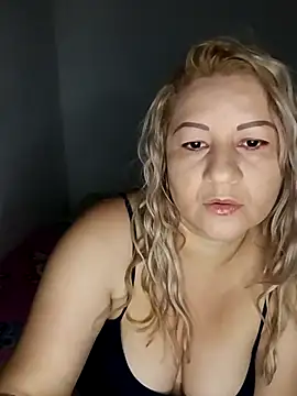 Karoline milf hot online show from 11/14/25, 04:22