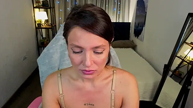 Snapshot of Naila_Whisper chatting on 12/03/25, 10:08 Naila Whisper online show from 12/03/25, 10:08