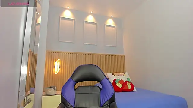 CAMI BUKELE3 online show from 12/03/25, 07:56