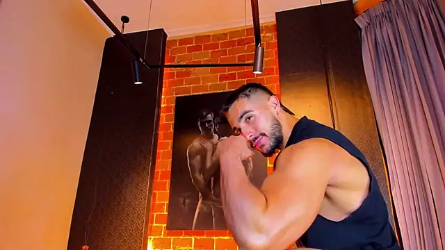 Scottfishcer1 online show from 12/05/25, 07:10