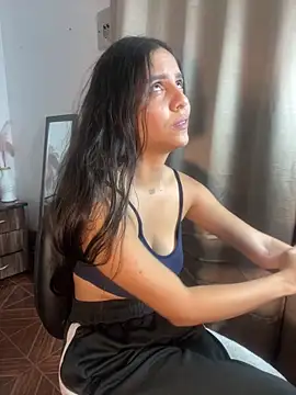 alisaa jhons1 online show from 04/11/26, 12:15